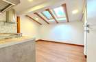 Apartament cu 3 camere decomandat în Tractorul - 7