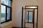 Casa de inchiriat ,3 camere , nemobilata , ultracentral - 6