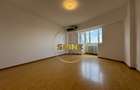 Apartament cu 3 camere decomandat în Decebal - 3