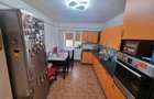 Apartament cu 3 camere decomandat în Poarta 6 - 5