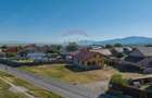 Casă cu Teren 588 Mp în Cărpiniș - 1