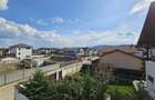 Apartament cu 3 camere decomandat în Tractorul - 8