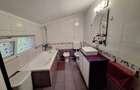 Apartament cu 3 camere decomandat în Km 5 - 2