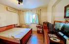 Apartament de vanzare, cu 3 camere, 65 mp, decomandat, Pia?a Victoriei - 12