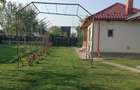 Casă cu 2 camere cu Teren 3200 Mp în Crivățu - 1