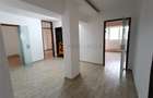 Apartament cu 3 camere decomandat în Central - 2