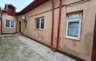 proprietar ofer spre inchiriere casa la curte - 3