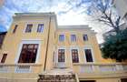 Casă cu 7 camere cu Canalizare în P-ța Romană - 5