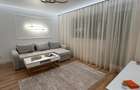 Apartament cu 3 camere semidecomandat în Central - 1 Apartament cu 3 camere semidecomandat în Central - 1
