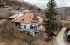 Casă cu 9 camere cu Teren 1873 Mp în Breaza - 1