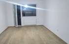 Apartament cu 3 camere decomandat în Tractorul - 4