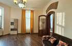 Apartament cu 3 camere semidecomandat în Central - 5