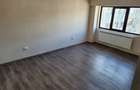 Apartament cu 3 camere în Central - 3