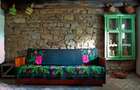 Proprietate cu poten?ial turistic reziden?ial: casa + 5.032 mp teren Puini, comuna Geaca, jud.