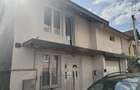 Casa cu garaj ?i 5 camere