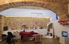 Spatiu langa Primarie pt. prestari servicii, birou, cabinet, salon - renovat - T - 10