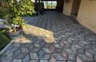 Vand casa formata din doua dormitoare,living,baie,bucatarie - 1