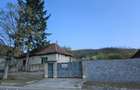 Casa cu teren de vanzare - 1
