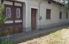 Casă cu 6 camere în Sacu - 4