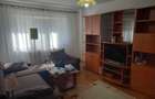 Inchiriez apartament doua camere, decomandat, etaj 1, zona Torontalului, vis-a-vis de Vox ! 0734 662 881