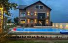 Casa cu piscina si ponton pe malul lacului - 1