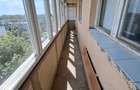 Apartament cu 3 camere, decomandat, in bloc reabilitat, cu loc de parcare. Cartier Drumul Taberei. Proprietar
