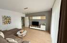Inchiriez Apartament 2+ 1/2 camere, loc parcare si boxa