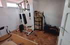 Proprietate ideala pentru 2 familii/ Investitie. 10 camere/ 2 corpuri. - 8