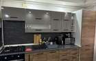 Apartament de inchiriat cu 2 camere, decomandat, etajul 1, str. Victoriei, balcon inchis, 52 mp