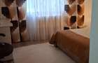 Ofer inchiriere apartament 2 camere zona Oituz . Recent renovat .