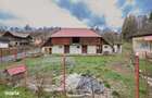 Casa la munte cu teren generos in Com. Nucsoara, loc. Slatina jud. A - 7