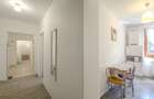 P.F. inchiriez ap.3 camere decomandate - 2
