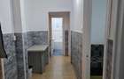 Inchiriez apartament cu 3 camere in zona centrala - 2