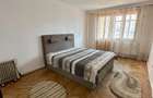 Apartament 3 camere, Baile Herculane central, decomandat, 2 bai, balcon mare - 9
