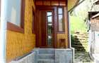 Casă cu 3 camere cu Teren 1400 Mp în Măneciu - 8
