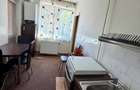 Apartament 2 camere,Decomandat, balcon,etaj 2, mobilat, ideal studenți