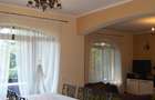 Casă cu 10 camere cu Teren 580 Mp în Poiana Țapului - 9