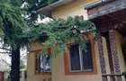 Casă cu 3 camere în Giulești - 1