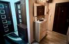 Apartament 3 camere,2 bai,decomandat,zona Politie - 8