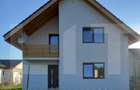 Casă cu 4 camere cu Teren 692 Mp în Central - 1