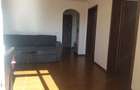 Apartment de inchiriat, 3 camere, bucatarie +living si 2 dormitoare decomandate, mobilat si utilat, - 3