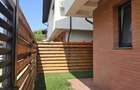 Casă cu Teren 162 Mp în Central - 3