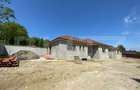 Casă cu 4 camere cu Teren 500 Mp în Central - 1