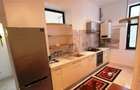 Apartament cu 3 camere semidecomandat în Central - 3
