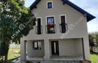 Casa cu 4 camere decomandate si gradina in zona Bavaria in Sibiu - 1