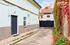 Corp de casa cu farmec autentic,4 camere, parcare,curte,dublu potential,Central,