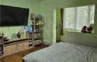 Apartament cu 3 camere decomandat în Dâmbovița - 1