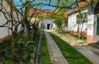 Casa generoasa de vanzare la tara - 12