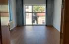 Casă cu 6 camere cu Teren 167 Mp în Banu Manta - 4
