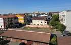 Apartament cu 3 camere decomandat în Central - 9